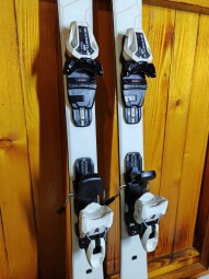 LYŽE KASTLE QUARTZ 72 144CM